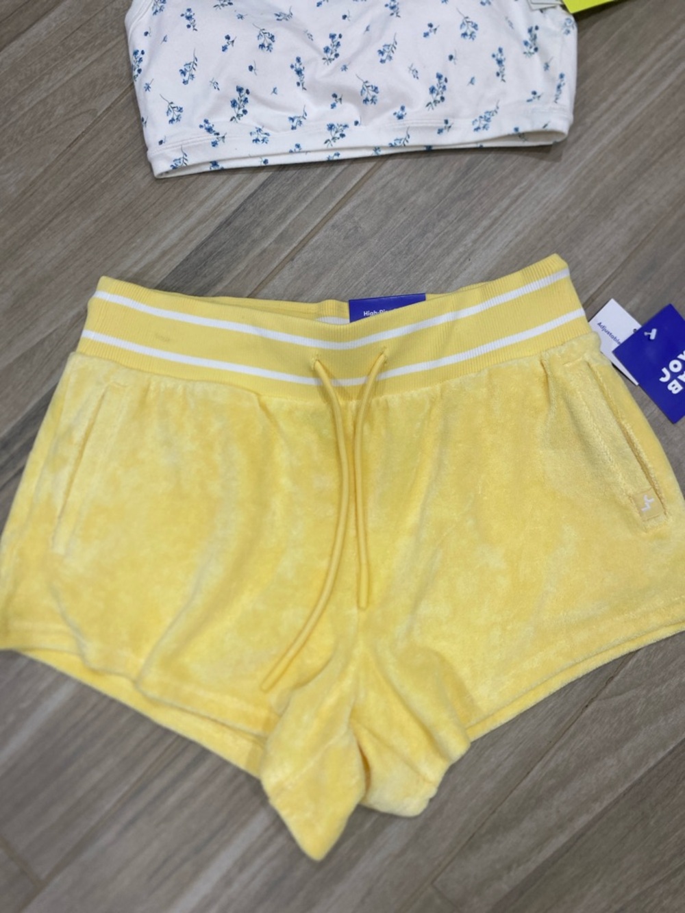 JoyLab White Floral Sports Bralette with Blue Blossoms & Yellow Terry Shorts - Picture 3 of 3